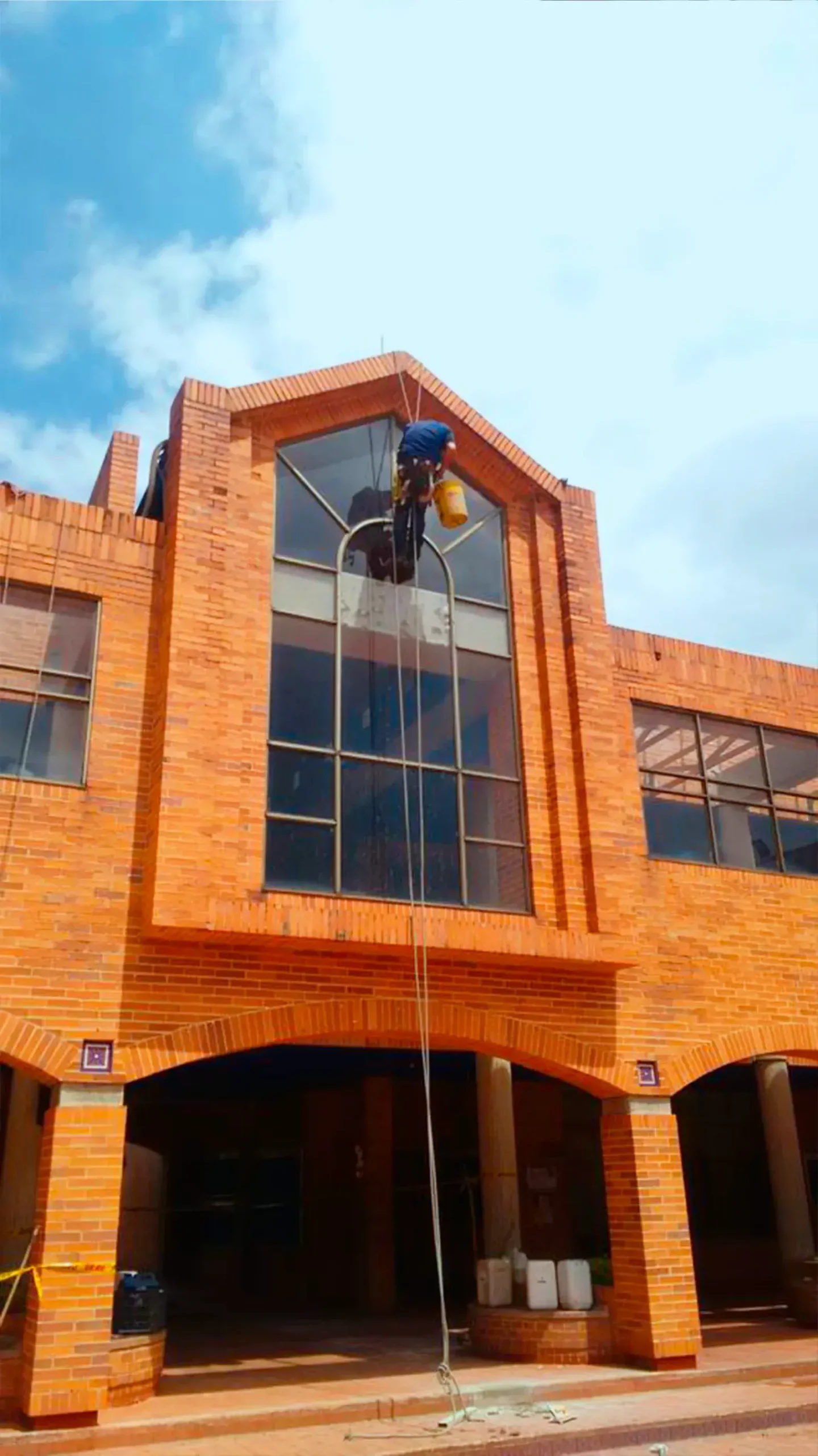 Mantenimiento de fachadas en Bogotá por AP Clean